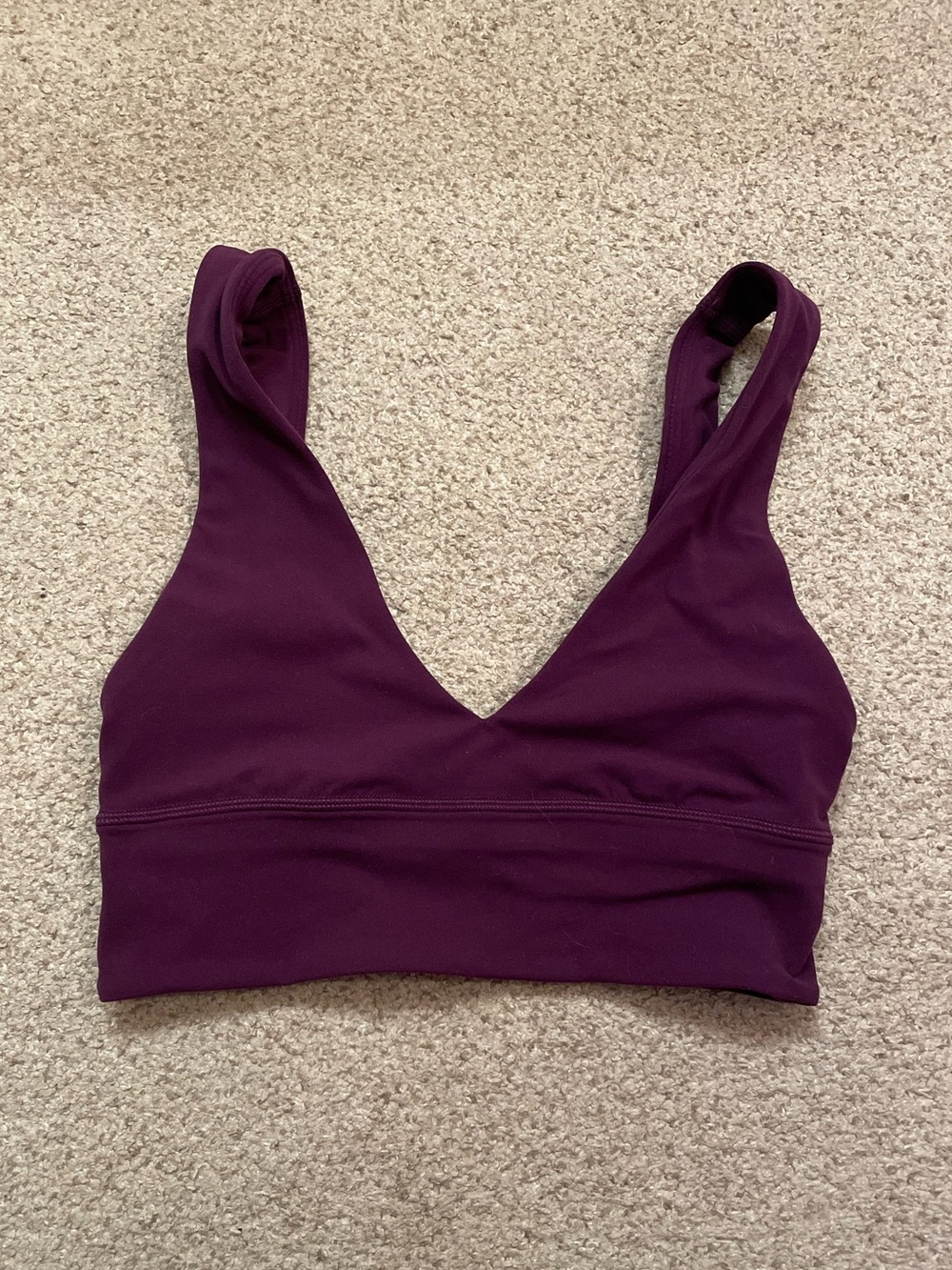 Lululemon purple magenta sports bra crop top v neck size 4 nulu align fabric
